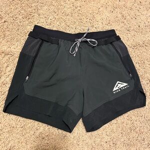 Nike Trail Men's Black Running Shorts